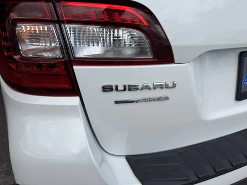 Used 2019 Subaru Outback 3.6R Touring w/ Popular Package #3A AWD/4WD image 36