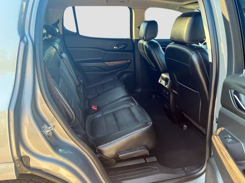 Used 2019 GMC Acadia Denali w/ Technology Package AWD/4WD image 29