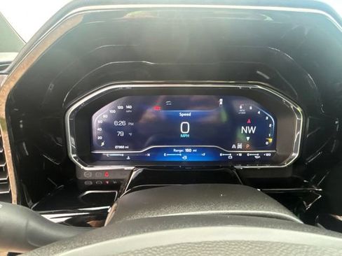 Used 2024 Chevrolet Silverado 1500 High Country w/ High Country Premium Package AWD/4WD image 4