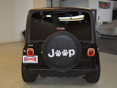 Used 2004 Jeep Wrangler Sahara w/ Dual Top Group AWD/4WD image 4
