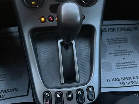 Used 2006 Pontiac Torrent 2WD w/ Preferred Package image 23