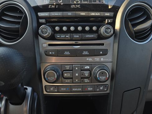 Used 2015 Honda Pilot Touring image 21