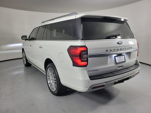Used 2023 Ford Expedition Max Platinum RWD image 3