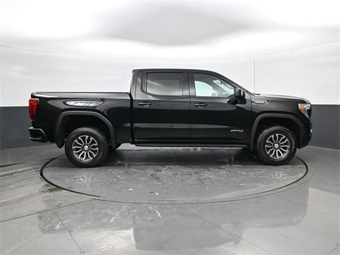 Used 2022 GMC Sierra 1500 AT4 w/ AT4 Premium Package image 4