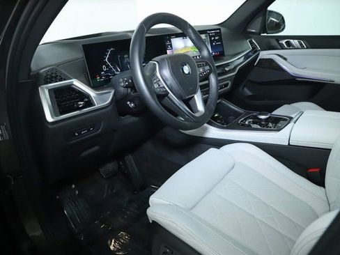 Certified 2024 BMW X5 xDrive40i w/ Premium Package image 18