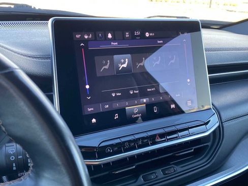 Certified 2022 Jeep Compass Limited image 27