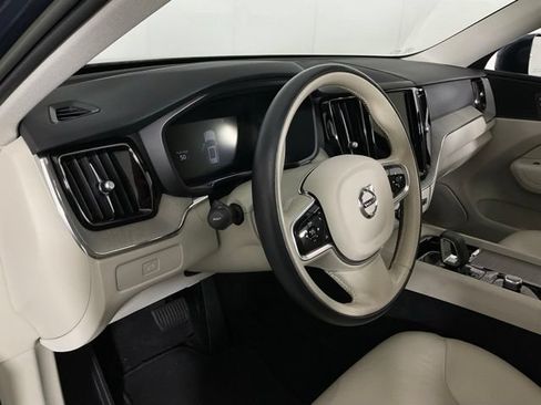 Used 2023 Volvo XC60 B5 Plus w/ Climate Package AWD/4WD image 19
