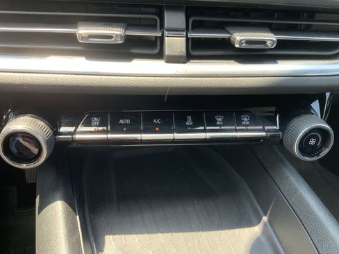 Used 2025 Chevrolet Equinox EV LT w/ LPO, All-Weather Mat Package FWD image 38