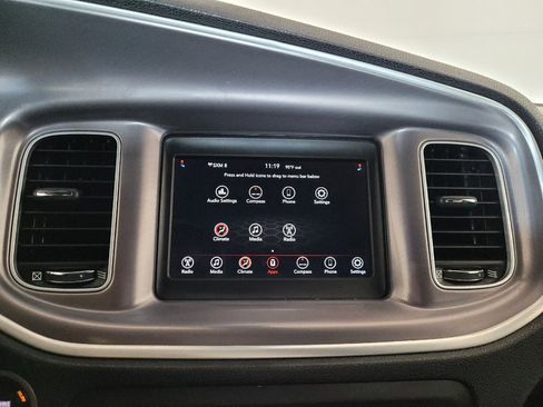 Used 2022 Dodge Charger SXT RWD image 25