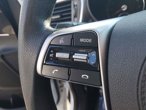 Used 2019 Kia Sorento LX image 21