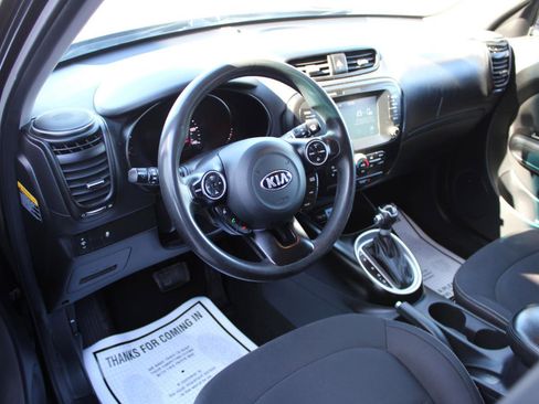 Used 2018 Kia Soul w/ Convenience Package image 21