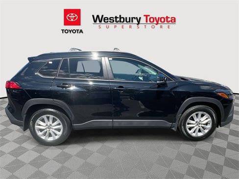 Certified 2024 Toyota Corolla Cross LE image 6