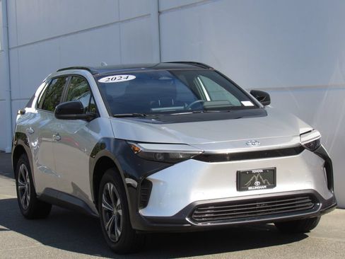 Certified 2024 Toyota bZ4X AWD w/ Weather Package image 2