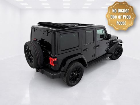 Used 2023 Jeep Wrangler Unlimited Sahara w/ Cold Weather Group AWD/4WD image 2