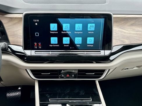 New 2026 Volkswagen Atlas SE image 24