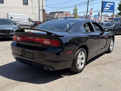 Used 2012 Dodge Charger SE w/ Connectivity Group RWD image 8