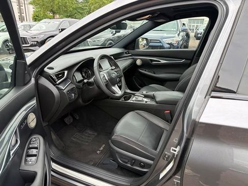 Used 2023 INFINITI QX50 Sport AWD/4WD image 9