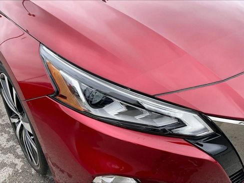 Used 2021 Nissan Altima 2.5 SR w/ SR Premium Package FWD image 40