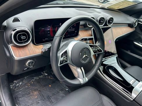 Used 2025 Mercedes-Benz C 300 Sedan image 18