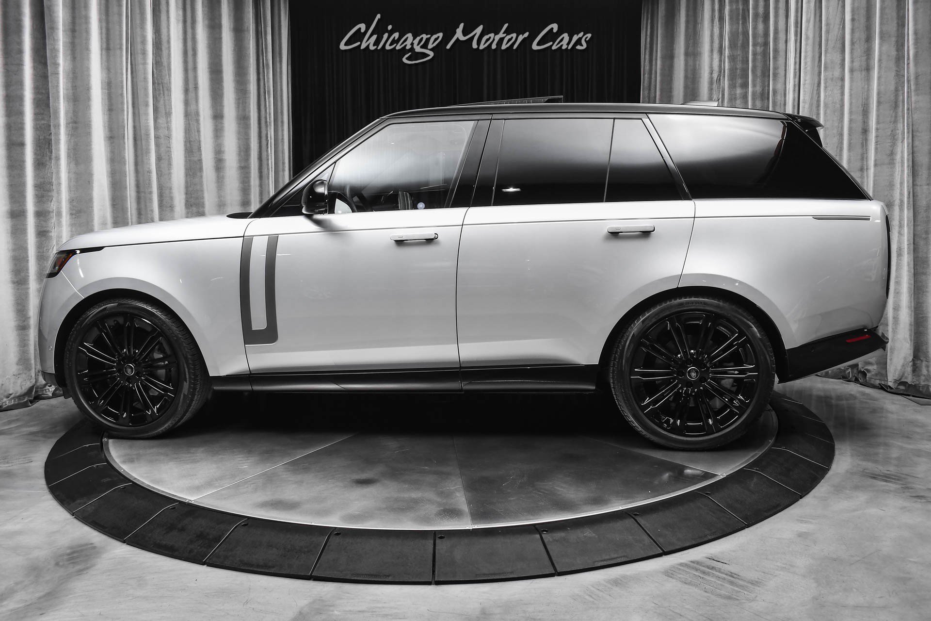 Used 2024 Land Rover Range Rover SE AWD/4WD image 40