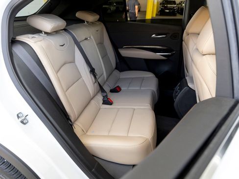 Used 2025 Cadillac XT4 Premium Luxury w/ Technology Package FWD image 23