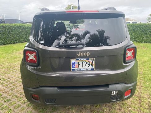 Used 2017 Jeep Renegade Latitude image 6