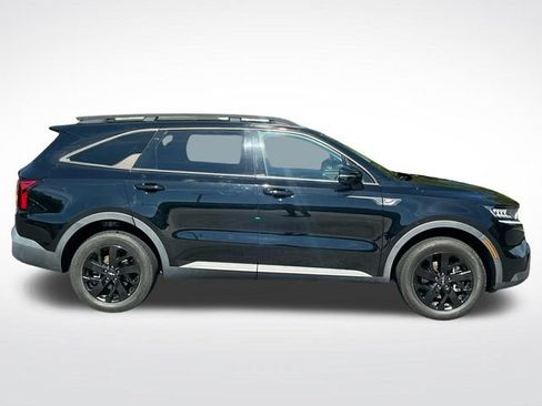 Used 2023 Kia Sorento S w/ Panoramic Sunroof Package AWD/4WD image 8