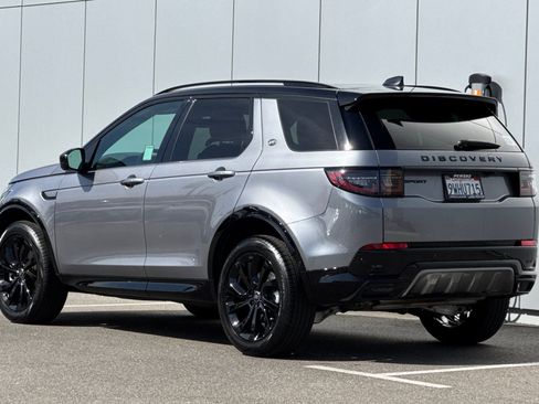 Used 2025 Land Rover Discovery Sport Dynamic SE AWD/4WD image 3