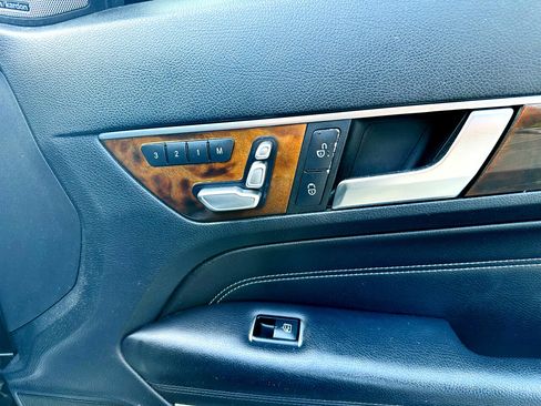 Used 2014 Mercedes-Benz E 350 Coupe image 32