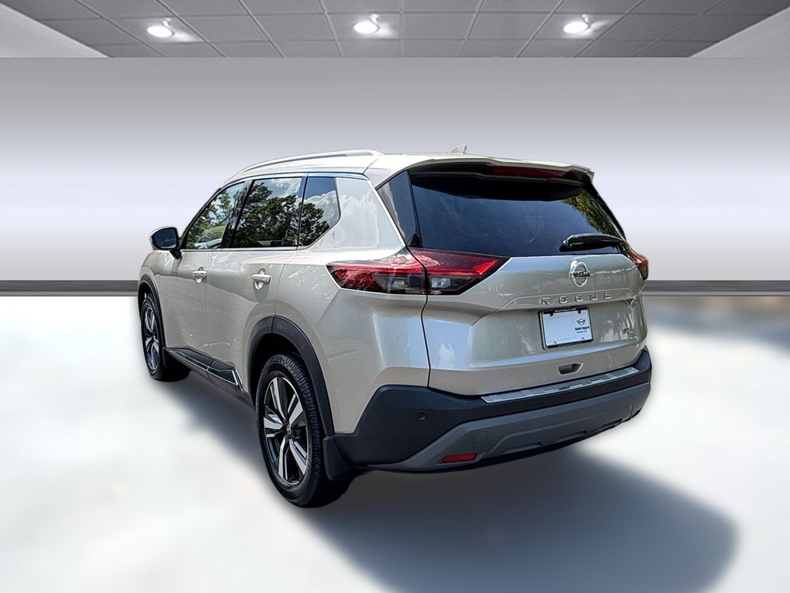 Used 2021 Nissan Rogue SL FWD image 3