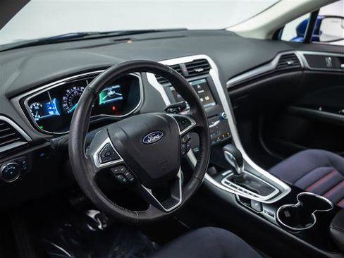 Used 2014 Ford Fusion SE image 17