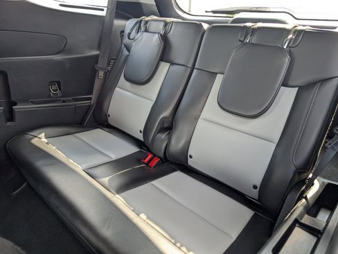 Used 2022 Ford Explorer XLT w/ Equipment Group 202A image 14