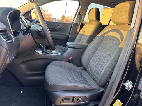 Used 2024 Chevrolet Equinox LT image 17