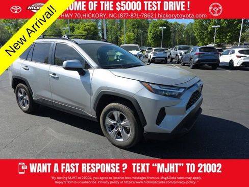 Used 2025 Toyota RAV4 XLE image 1