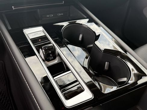 New 2026 Volkswagen Atlas SE image 19