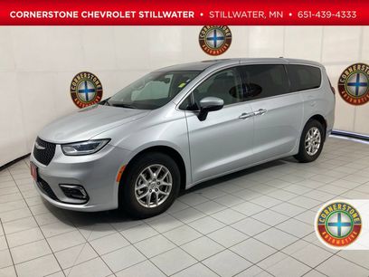 Used 2023 Chrysler Pacifica Touring-L