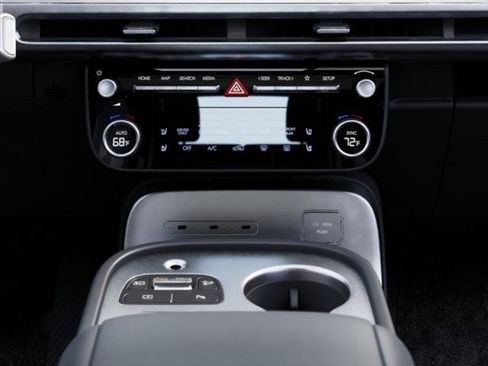 New 2026 Hyundai Ioniq 9 Limited AWD/4WD image 16