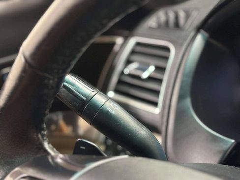 Used 2016 Ford Explorer Limited image 36