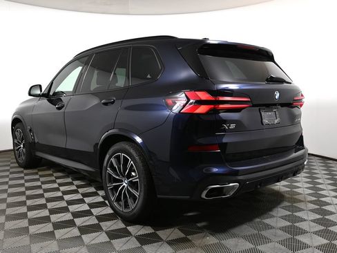 Used 2024 BMW X5 xDrive40i w/ M Sport Package AWD/4WD image 9
