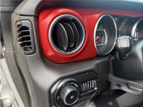 Used 2020 Jeep Wrangler Unlimited Rubicon AWD/4WD image 37