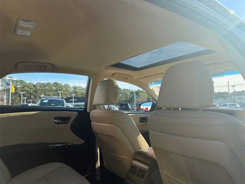 Used 2017 Toyota Avalon image 18