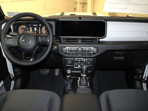 New 2026 Jeep Gladiator Sport image 9