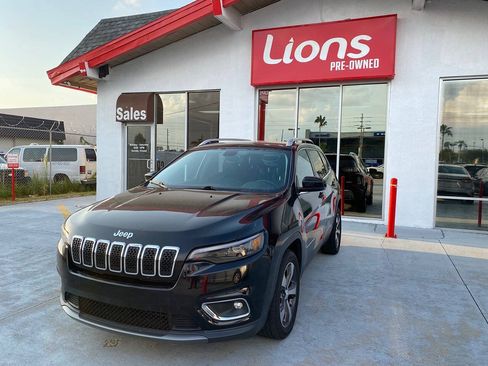 Used 2019 Jeep Cherokee Limited FWD image 2