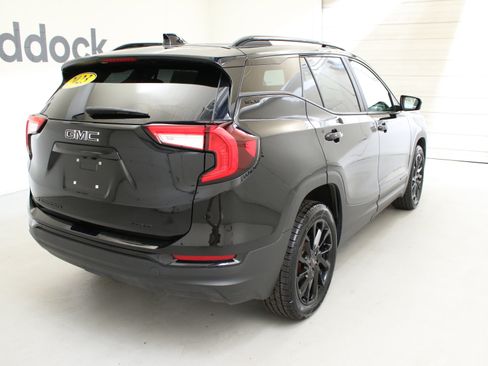 Used 2023 GMC Terrain SLE w/ Driver Convenience Package AWD/4WD image 10