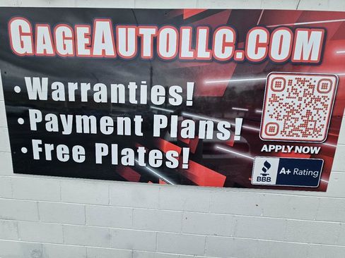 Used 2013 Dodge Challenger SXT w/ Sound Group image 17