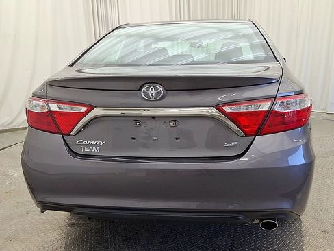 Certified 2017 Toyota Camry SE w/ Moonroof Package image 2
