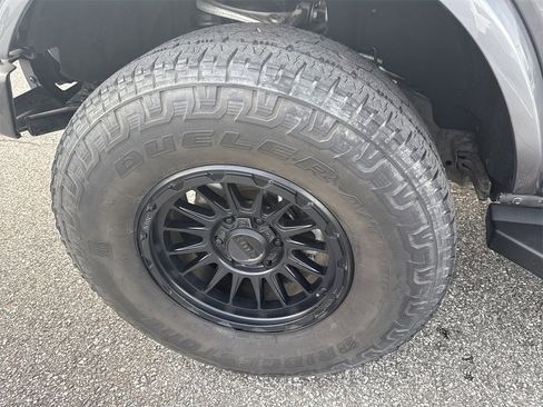 Used 2021 Ford Bronco Outer Banks image 11