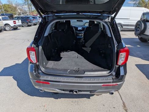 Used 2023 Ford Explorer XLT w/ Equipment Group 202A image 21
