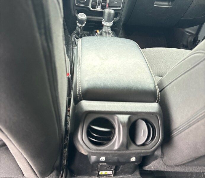 Used 2023 Jeep Wrangler Unlimited Sahara w/ Safety Group AWD/4WD image 13
