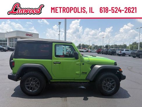 Used 2025 Jeep Wrangler Sport AWD/4WD image 6